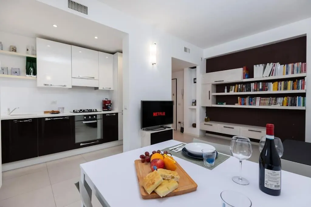 Deluxe Suite With Free Wifi And Netflix-1